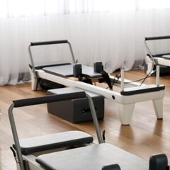 Volt Pilates V9 Aluminium Reformer - Standard 27cm